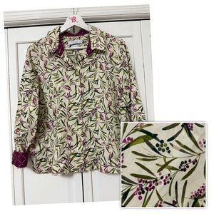 FoxCroft by Appleseed’s Wrinkle Free Button Down Floral Top Size 12P Shaped
